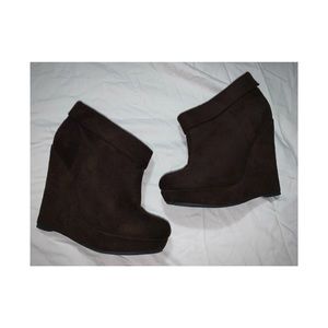 Brown suede material wedge ankle booties
